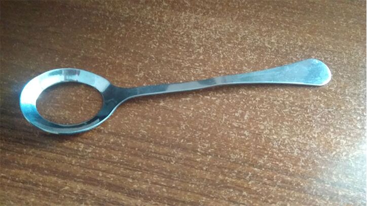A spoon with hole